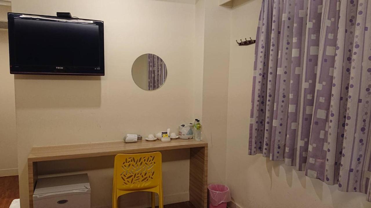 Wan Tai Hotel Kota Chiayi Bagian luar foto