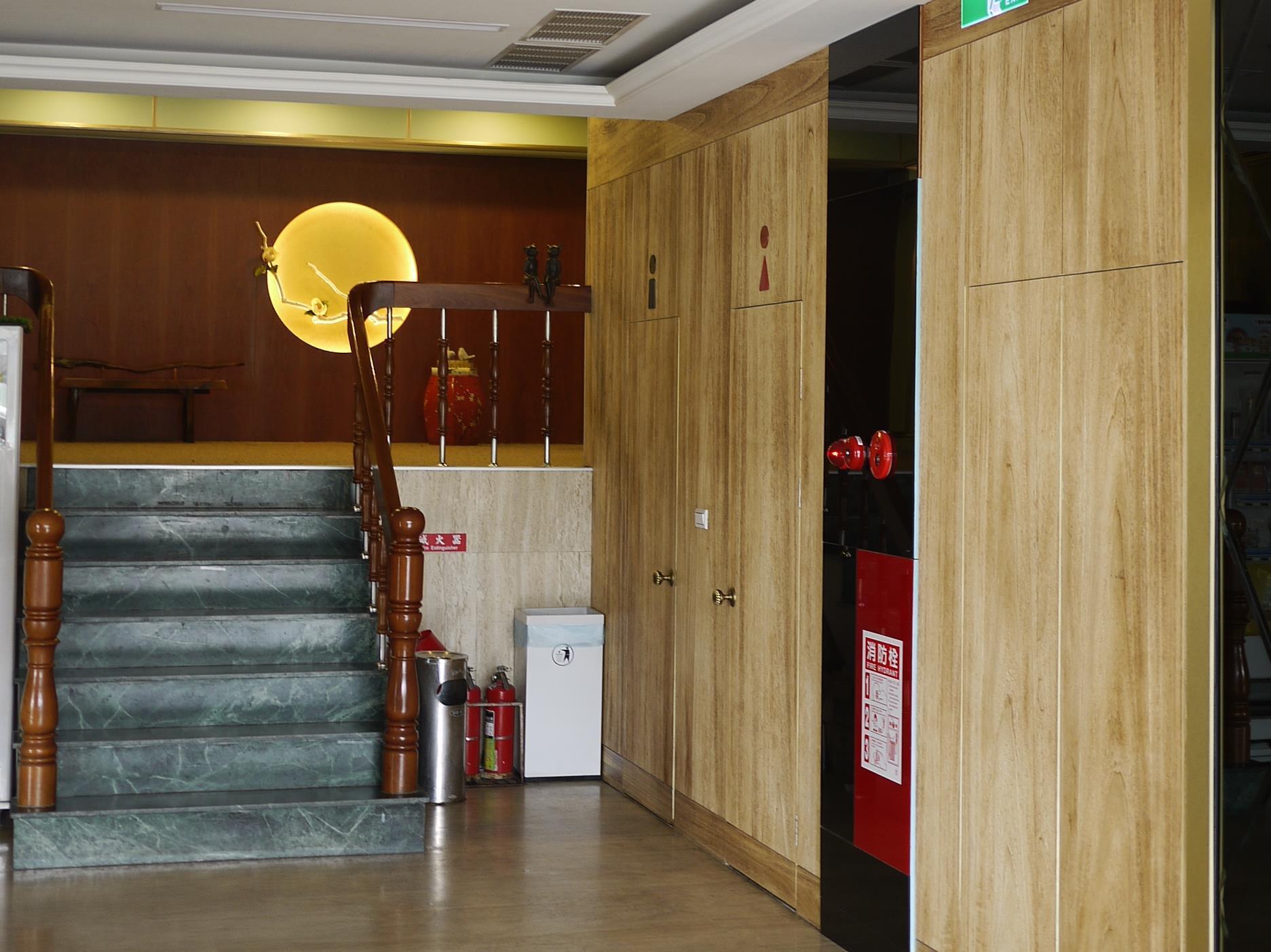 Wan Tai Hotel Kota Chiayi Bagian luar foto