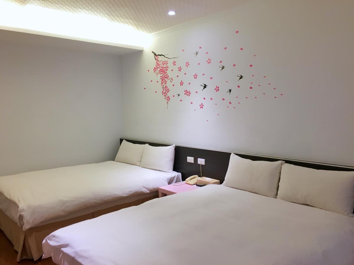 Wan Tai Hotel Kota Chiayi Bagian luar foto