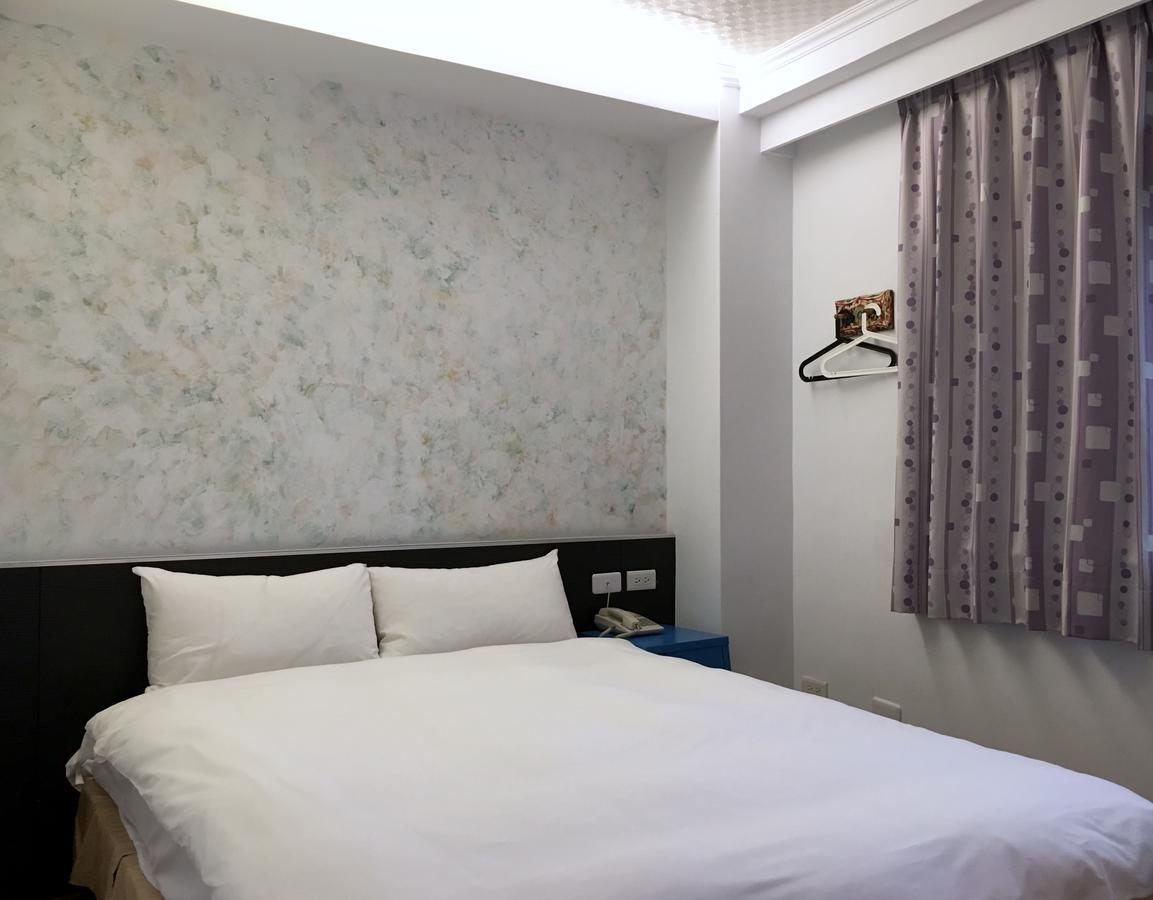 Wan Tai Hotel Kota Chiayi Bagian luar foto