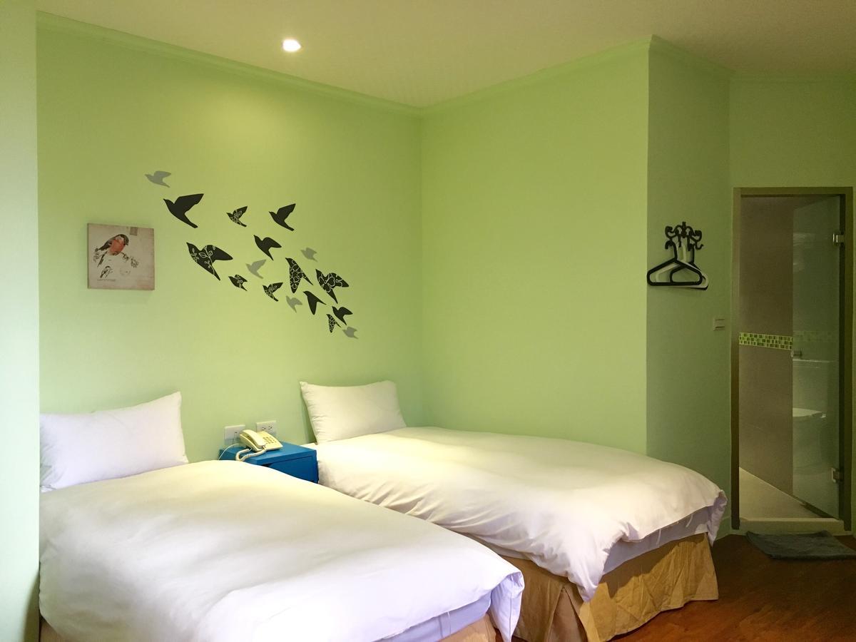 Wan Tai Hotel Kota Chiayi Bagian luar foto