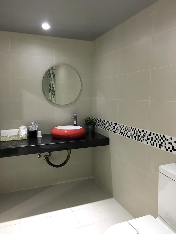 Wan Tai Hotel Kota Chiayi Bagian luar foto