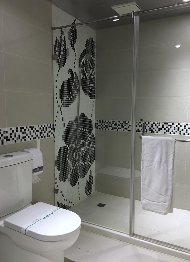 Wan Tai Hotel Kota Chiayi Bagian luar foto