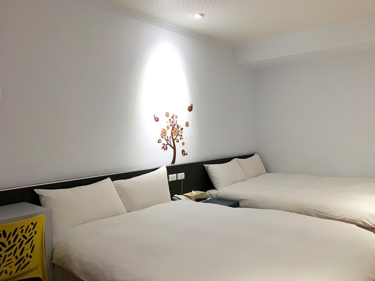 Wan Tai Hotel Kota Chiayi Bagian luar foto