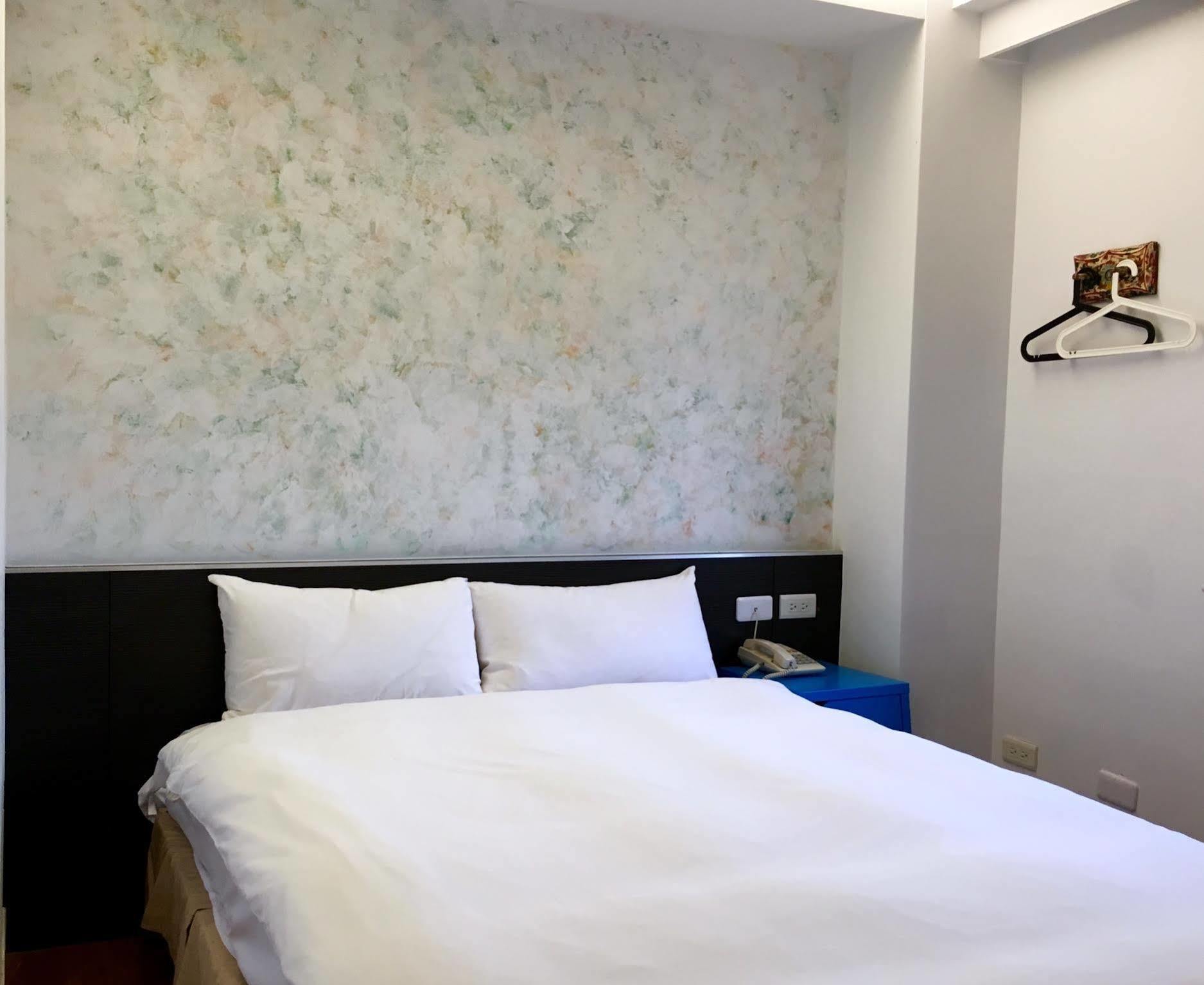 Wan Tai Hotel Kota Chiayi Bagian luar foto